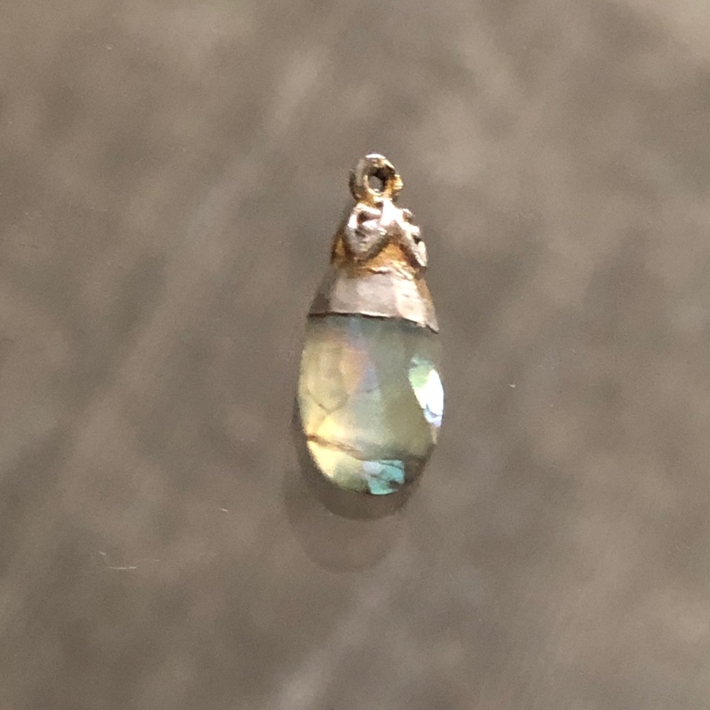 Opal Charm - Picture 2 of 4